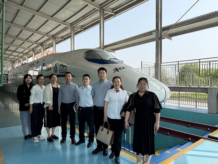 jwaU_1744770224482006356.jpg a2584826ea10c281ea861029c2d1f908.jpg